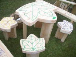 Maple Leaf Table 