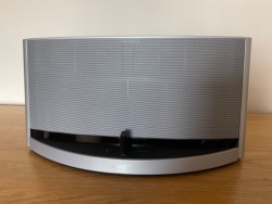 Bose SoundDock 10 Sound System / Speaker - Like New 