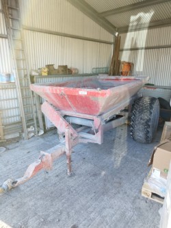 Lime Spreader for Hire 