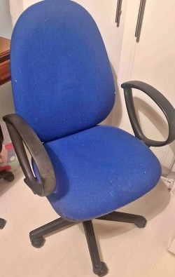 Office Swivel Chairs (6) 