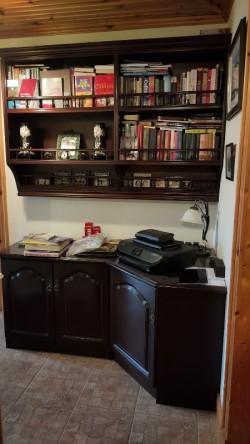 Mahogany Display / Book Cabinet. 