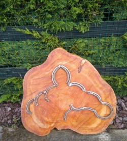 Horse Shoe Horse Head On Carved Log 