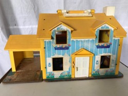 Vintage Fisher Price Portable two story house 