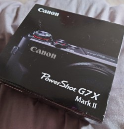 Canon powershot g7x mark ii digital camera  