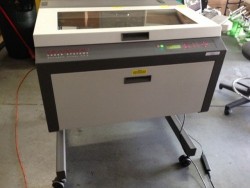 Commercial Laser Cutting System 