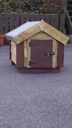 Small Kennel for sale 