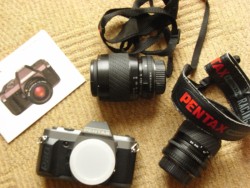 Pentax P30t film camera + 2 zoom lenses kit 