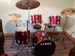 Drums and percussion accessories 