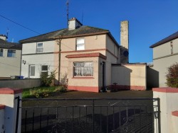3 bed semi-detached house for sale 