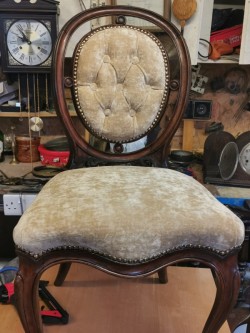  Beautiful Antique button back chair  
