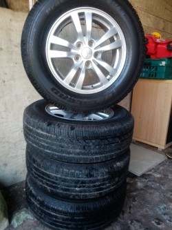 R16 alloy & tyres 