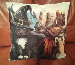 CAT DESIGN CUSHION COVERS (BRAND NEW). 