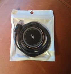 WIRELESS MOBILE PHONE CHARGER (BRAND NEW). 