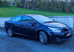 FOR SALE - 2010 TOYOTA AVENSIS 