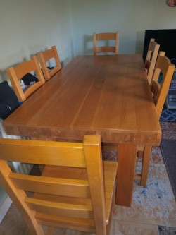Pine Table with (6) Chairs 