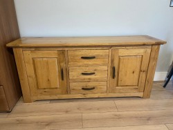 Oak chest drawers  