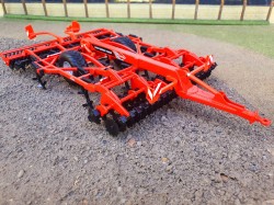 Britains Kuhn Performer 5000 Cultivator 